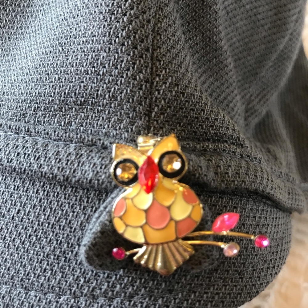 Goorin Bros hat (olive green) w/ owl embellishment - Picture 4 of 4